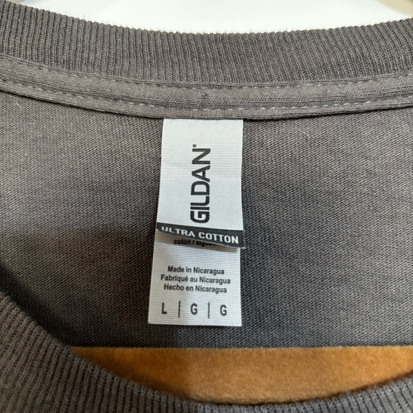 Gildan Men’s Large Pioneer Valley Graphic Long Sleeve T-shirt Grey Fox - Picture 2 of 7